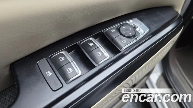 Kia Canival — Фото автомобиля 14