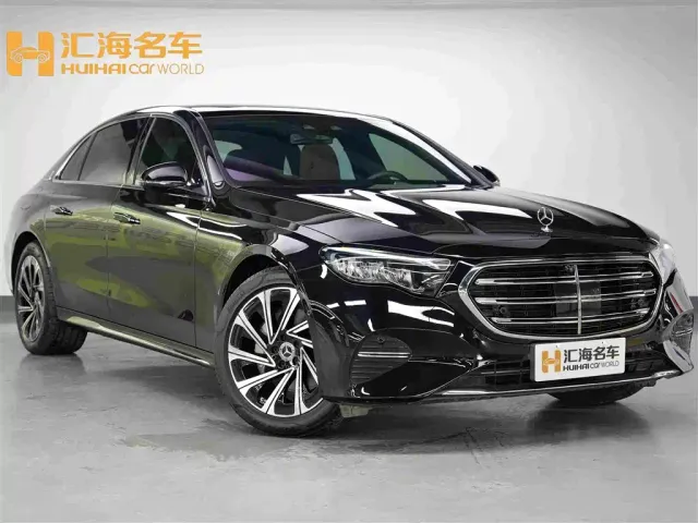 Mercedes-Benz E-Class — Фото автомобиля 3
