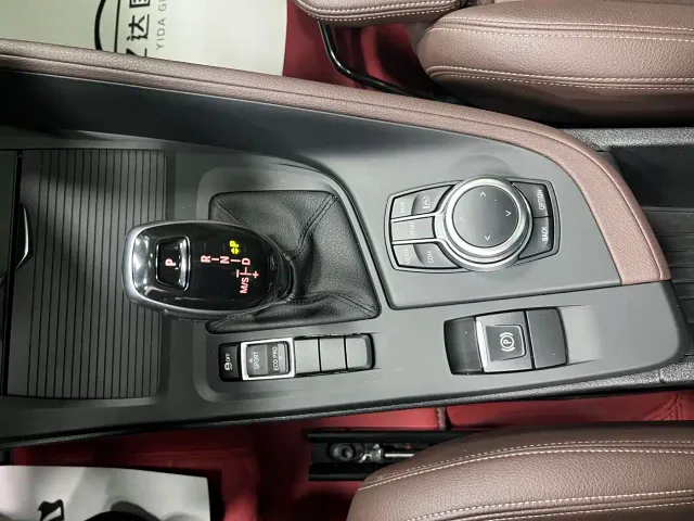 BMW X1 — Фото автомобиля 14