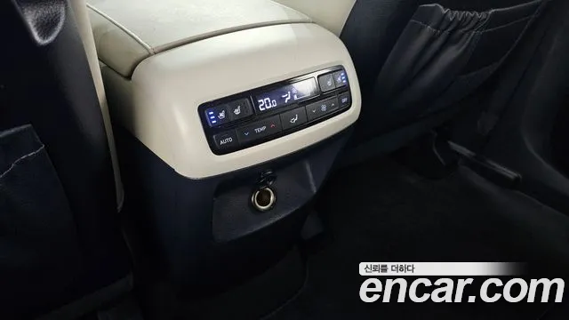 Hyundai Palisade Palisade Дизель 2.2 2WD — Фото автомобиля 19