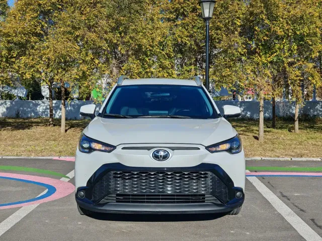 Toyota Frontlander — Фото автомобиля 2