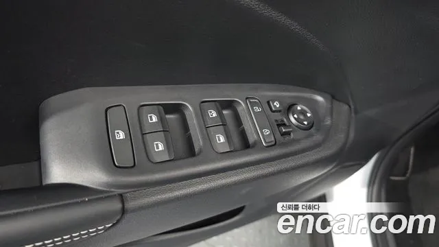 Hyundai Venue — Фото автомобиля 26