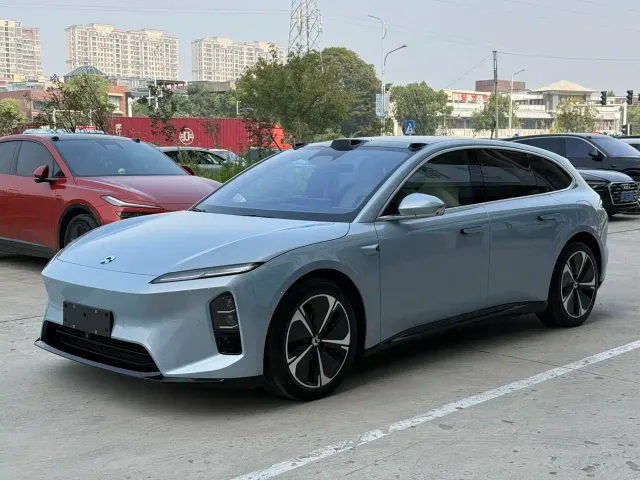 Фотография автомобиля — Nio ET5 Touring