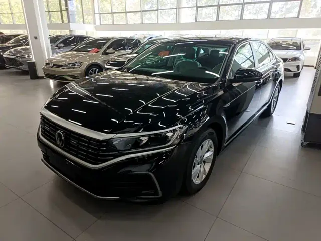 Фотография автомобиля — Volkswagen Passat
