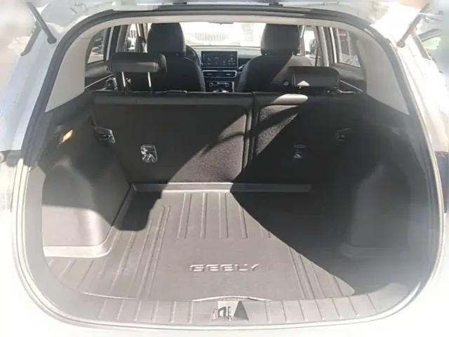 Geely Binyue — Фото автомобиля 23