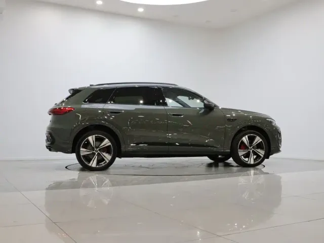Audi Q5L — Фото автомобиля 7