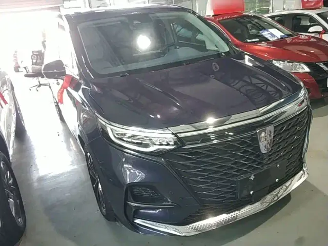 Roewe iMAX8 — Фото автомобиля 3