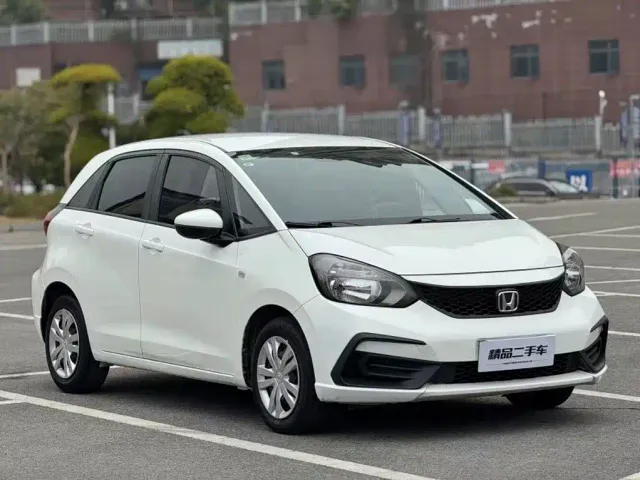 Honda Fit — Фото автомобиля 2