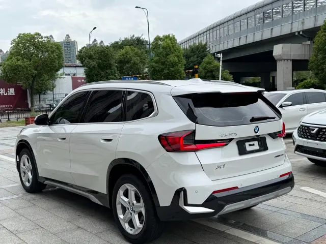 BMW X1 — Фото автомобиля 11