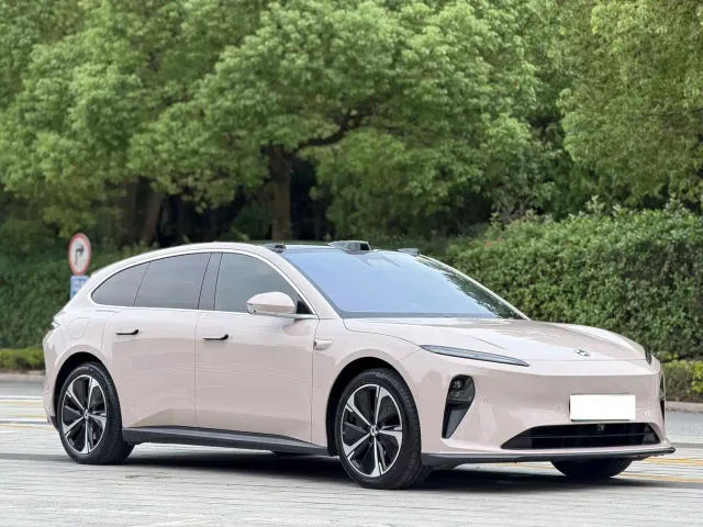 Nio ET5 Touring — Фото автомобиля 5