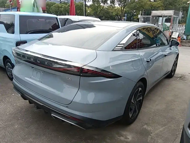 Geely Galaxy L6 — Фото автомобиля 6