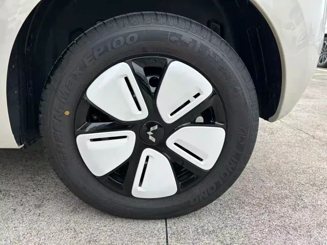 Wuling Hongguang Mini EV — Фото автомобиля 17