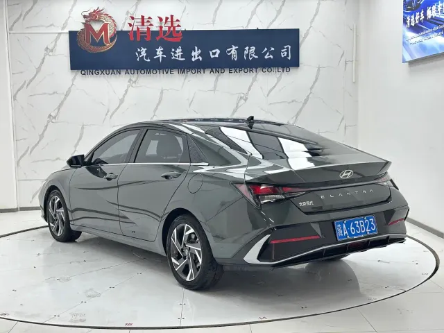 Hyundai Elantra — Фото автомобиля 4