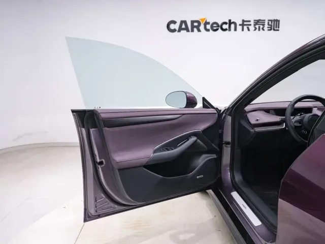 Xiaomi SU7 — Фото автомобиля 14