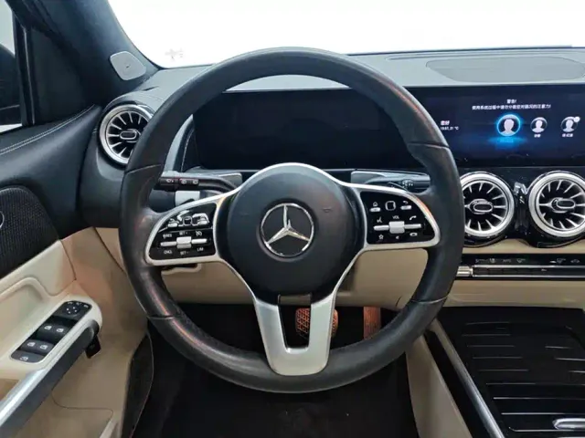 Mercedes-Benz EQB — Фото автомобиля 15