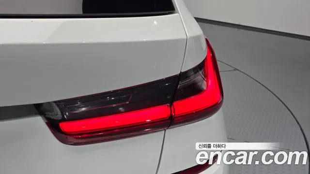 BMW 3-Series 3 серия (G20) 320i Touring M Sport — Фото автомобиля 23