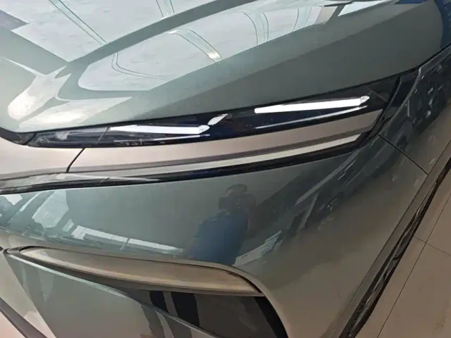 BYD Tang L — Фото автомобиля 5