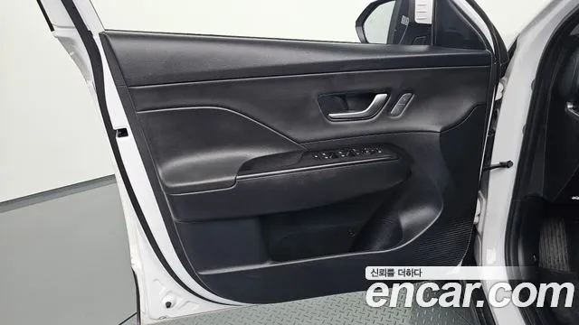 Hyundai Kona SX2 — Фото автомобиля 12