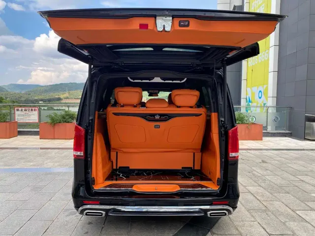 Mercedes-Benz V-Class — Фото автомобиля 20