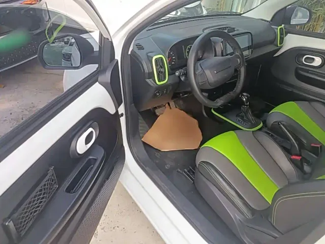 Roewe Clever — Фото автомобиля 15