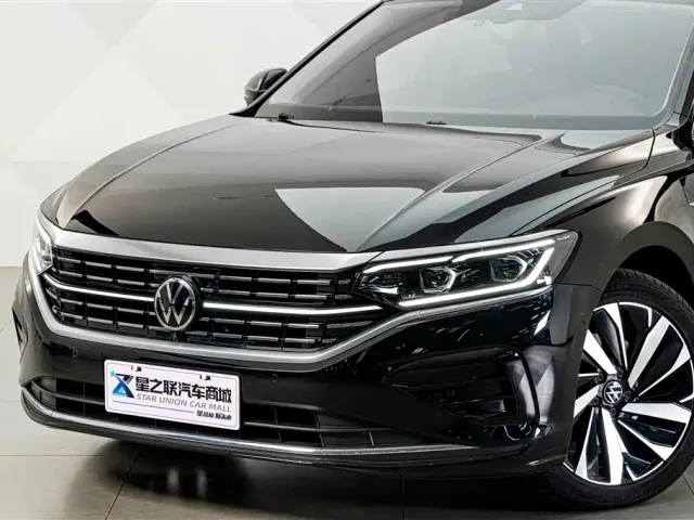 Volkswagen Passat — Фото автомобиля 2