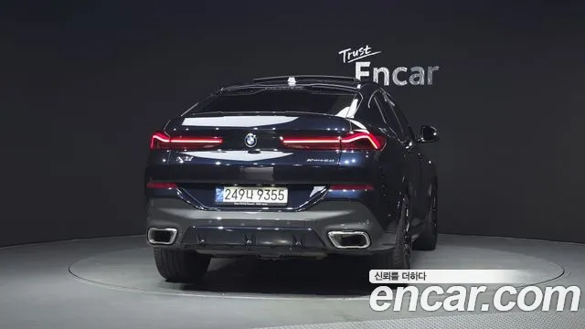 BMW X6 xDrive40i M Sport — Фото автомобиля 3