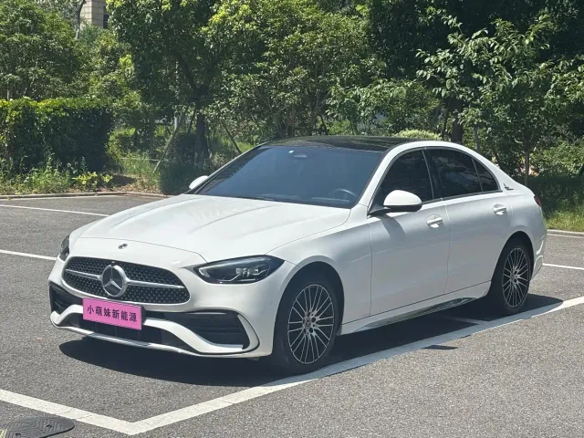 Фотография автомобиля — Mercedes-Benz C-Class