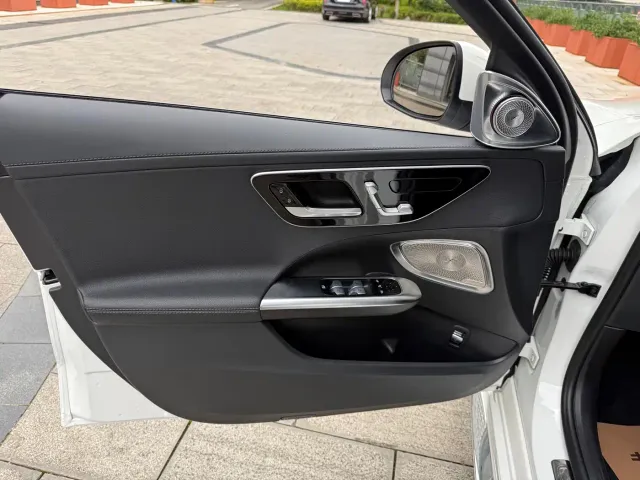 Mercedes-Benz C-Class — Фото автомобиля 17