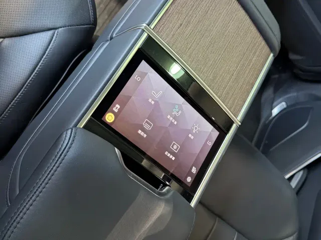 Land Rover Range Rover — Фото автомобиля 25