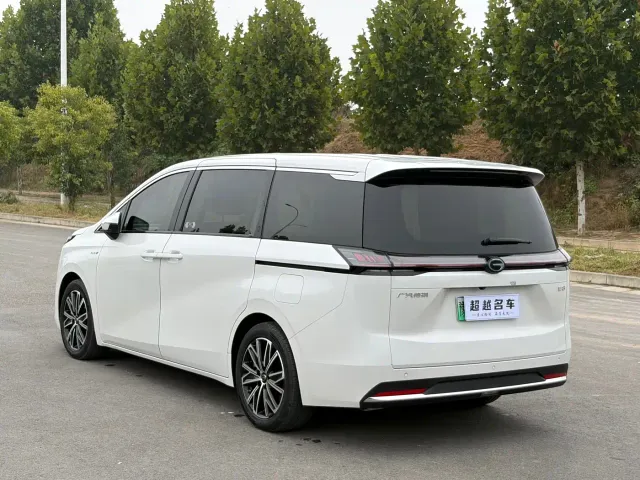 GAC Trumpchi E8 — Фото автомобиля 14