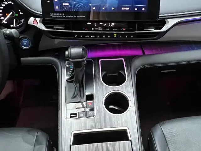 Toyota Granvia — Фото автомобиля 15