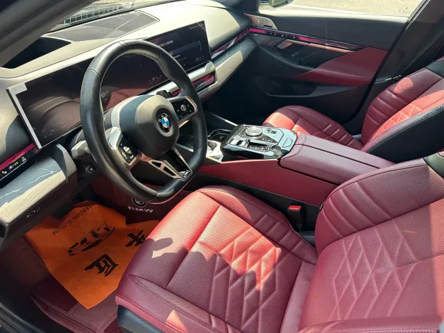 BMW 5 Series — Фото автомобиля 8