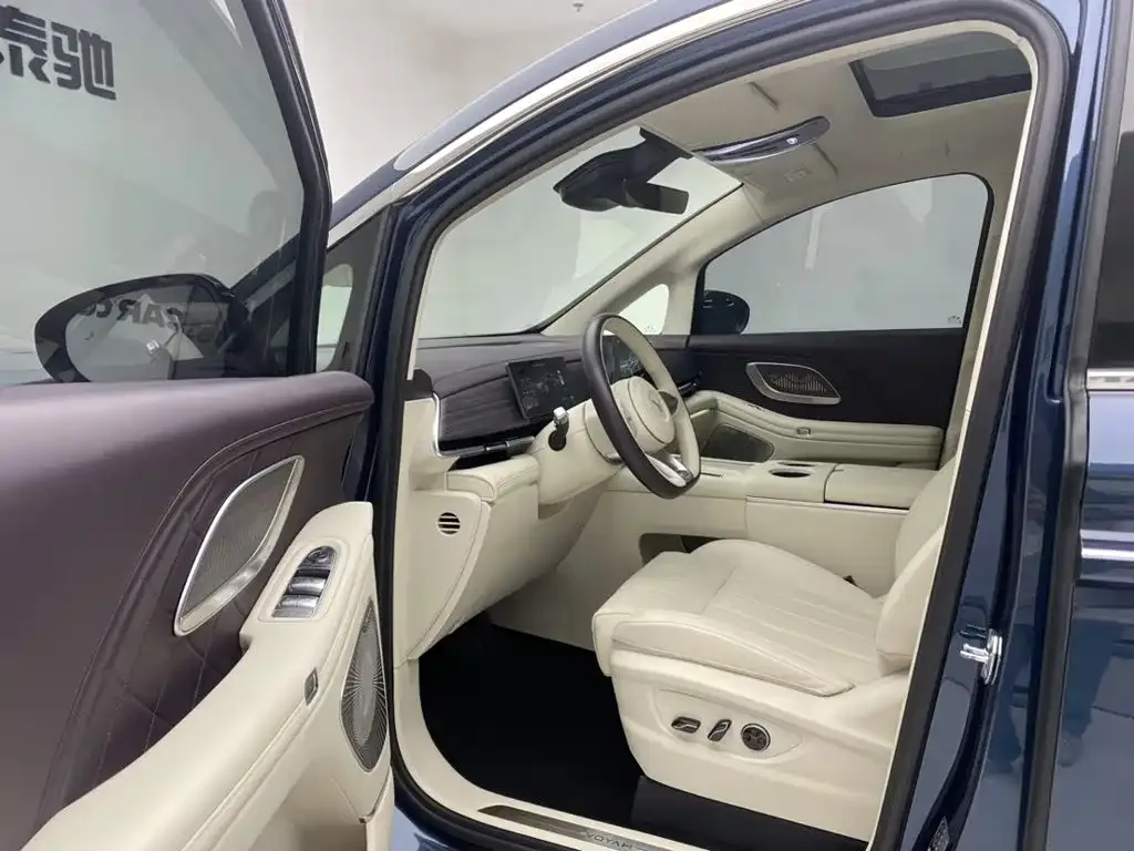 Voyah Auto Voyah Dreamer 2025 Model PHEV Basic Version — Фото автомобиля 17