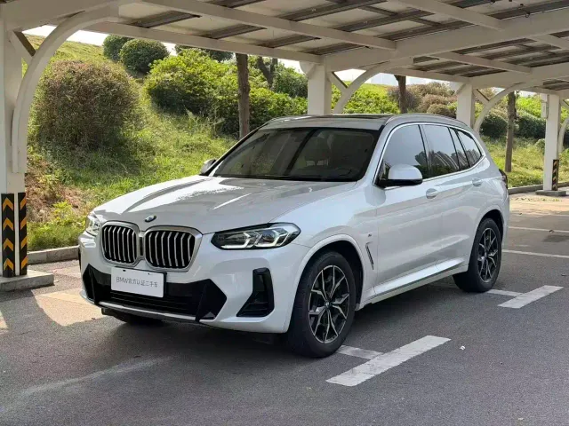 Фотография автомобиля — BMW X3