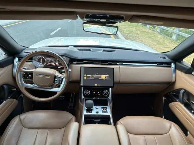 Land Rover Range Rover — Фото автомобиля 11