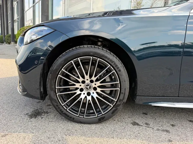 Mercedes-Benz C-Class — Фото автомобиля 5