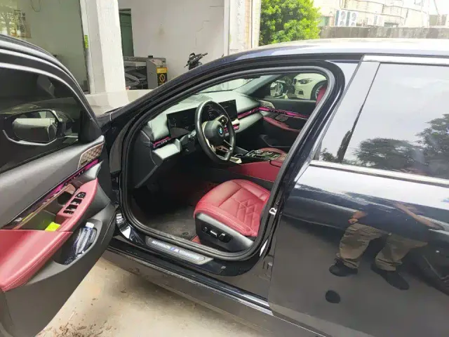 BMW 5 Series — Фото автомобиля 2