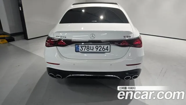 Mercedes-Benz E-Class — Фото автомобиля 4