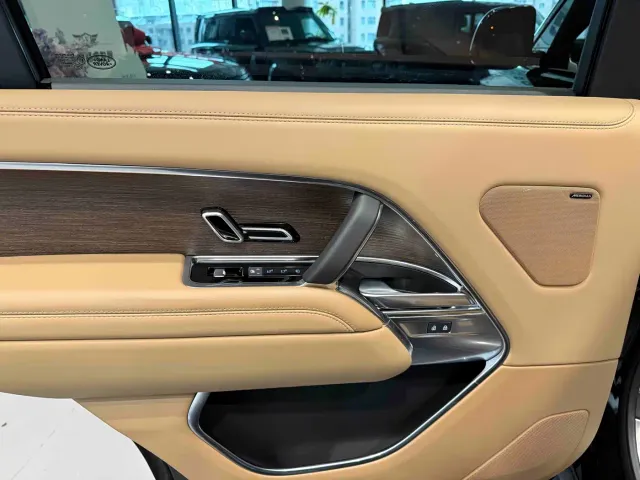Land Rover Range Rover — Фото автомобиля 14
