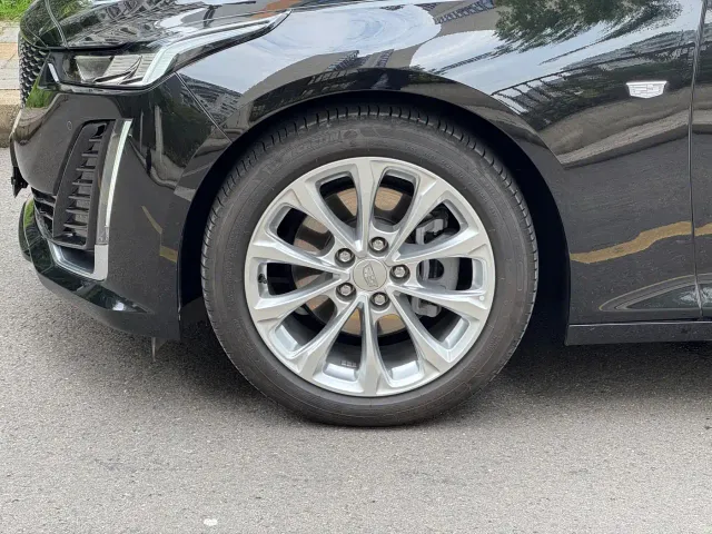 Cadillac CT5 — Фото автомобиля 5