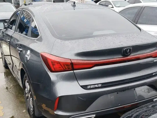 Changan Eado — Фото автомобиля 10