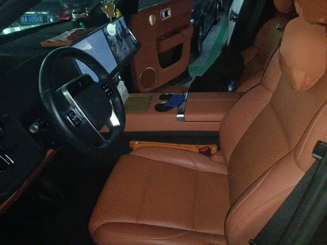 Li Auto L7 — Фото автомобиля 11