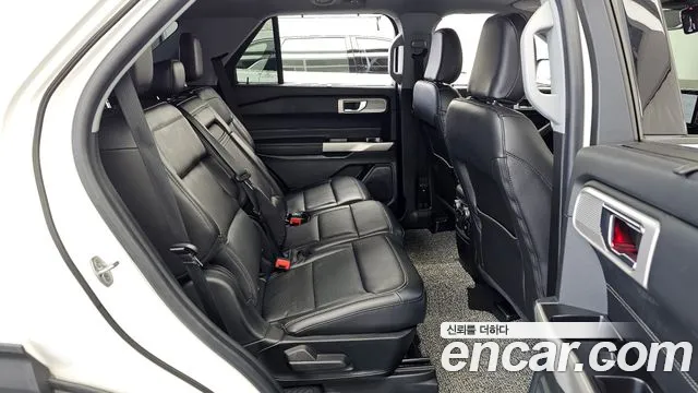 Ford Explorer Explorer 6 поколение — Фото автомобиля 11