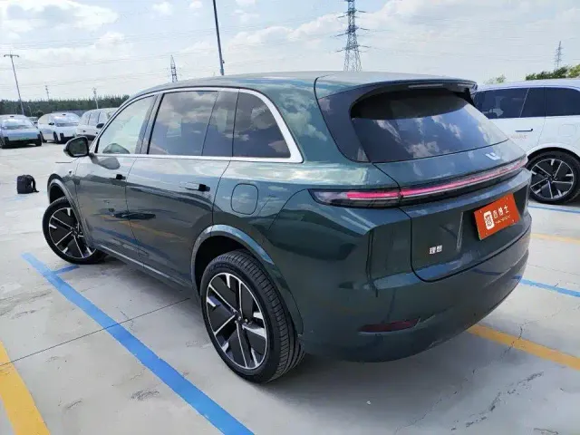 Li Auto L7 — Фото автомобиля 4