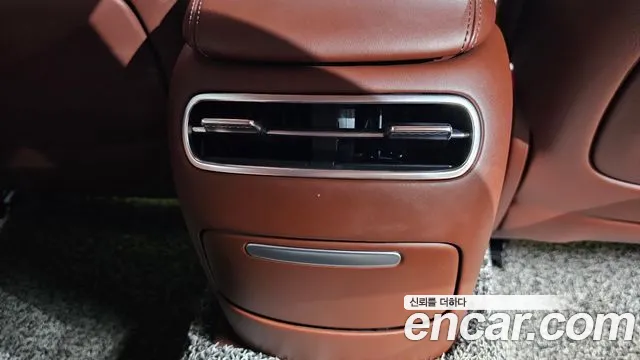 Genesis G90 Бензин 3.5 турбо AWD — Фото автомобиля 17