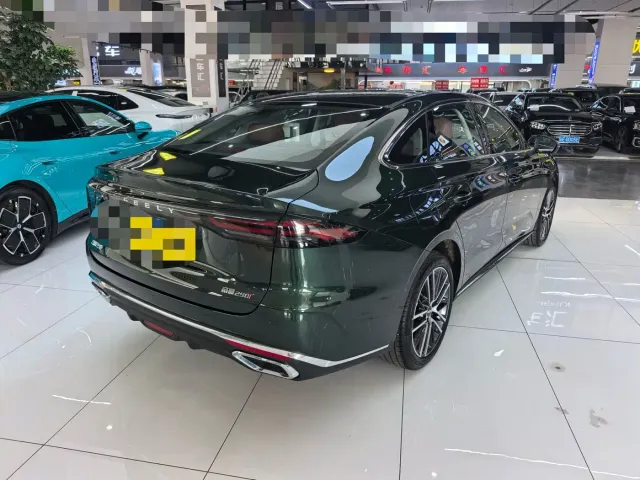 Geely Emgrand — Фото автомобиля 18