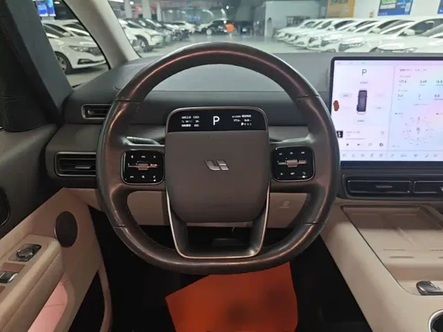 Li Auto MEGA — Фото автомобиля 10