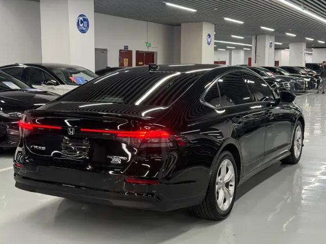 Honda Accord — Фото автомобиля 7