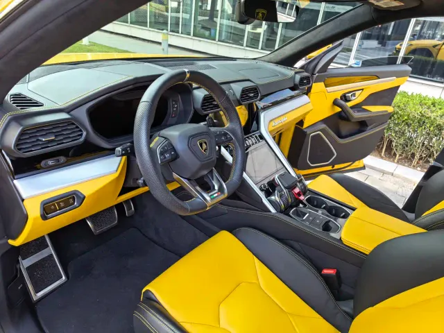 Lamborghini Urus — Фото автомобиля 15