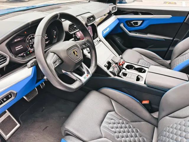 Lamborghini Urus — Фото автомобиля 8